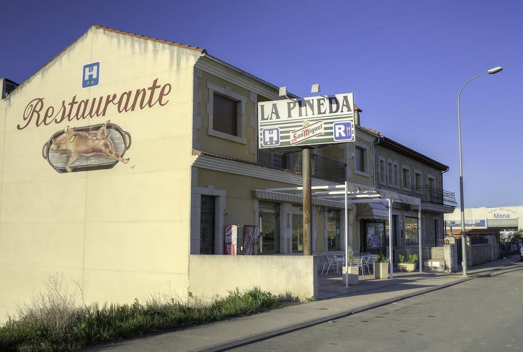 Hostal Restaurante La Pineda El Barco de Ávila 외부 사진
