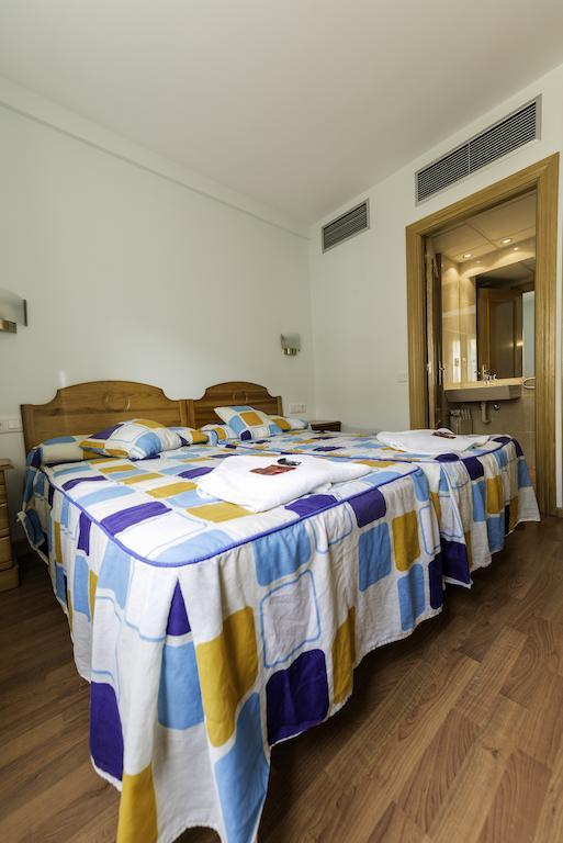 Hostal Restaurante La Pineda El Barco de Ávila 객실 사진